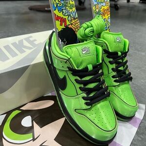 Nike SB Dunk Low Pro x Powerpuff Girls BUTTERCUP
